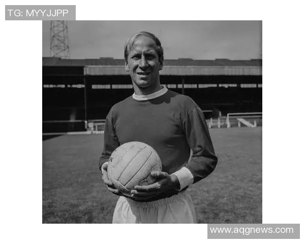 足球历史上穿十号球衣的传奇球星盘点及其影响力分析